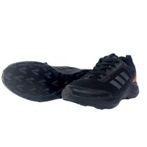 کتانی مردانه آدیداس 2023 از نمای نیم رخ و کف کفش برای سایت ایستگاه ورزش